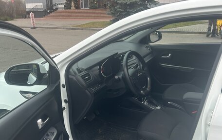 KIA Rio III рестайлинг, 2016 год, 1 020 000 рублей, 10 фотография