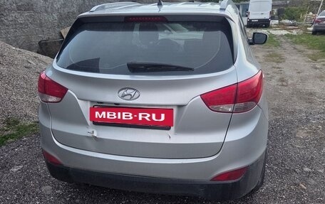 Hyundai ix35 I рестайлинг, 2010 год, 1 000 000 рублей, 2 фотография