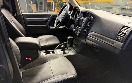Mitsubishi Pajero IV, 2013 год, 1 790 000 рублей, 14 фотография