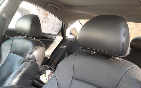 Hyundai Sonata VI, 2012 год, 980 000 рублей, 8 фотография