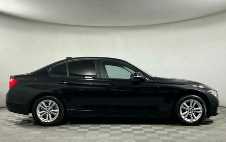 BMW 3 серия, 2018 год, 1 949 000 рублей, 4 фотография