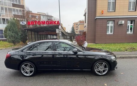 Mercedes-Benz E-Класс, 2018 год, 2 500 000 рублей, 4 фотография