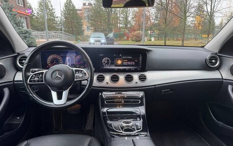 Mercedes-Benz E-Класс, 2018 год, 2 500 000 рублей, 10 фотография