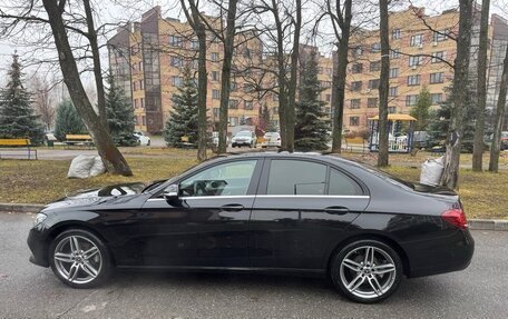 Mercedes-Benz E-Класс, 2018 год, 2 500 000 рублей, 8 фотография
