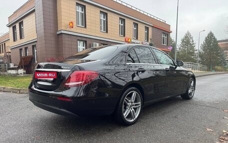 Mercedes-Benz E-Класс, 2018 год, 2 500 000 рублей, 5 фотография