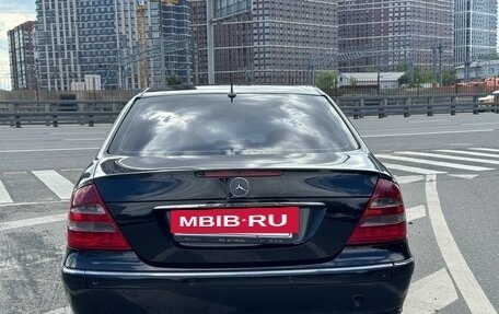 Mercedes-Benz E-Класс, 2003 год, 630 000 рублей, 4 фотография