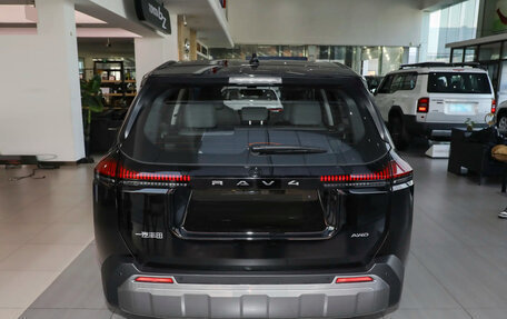 Toyota RAV4, 2025 год, 4 100 000 рублей, 5 фотография