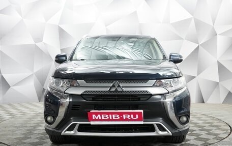 Mitsubishi Outlander III рестайлинг 3, 2018 год, 1 965 000 рублей, 8 фотография