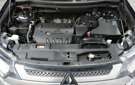 Mitsubishi Outlander III рестайлинг 3, 2018 год, 1 965 000 рублей, 22 фотография