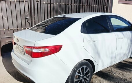 KIA Rio III рестайлинг, 2013 год, 750 000 рублей, 3 фотография