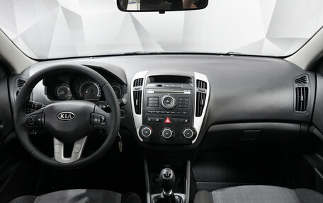 KIA cee'd I рестайлинг, 2010 год, 689 000 рублей, 11 фотография