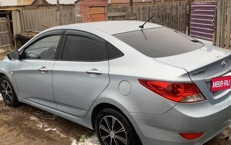 Hyundai Solaris II рестайлинг, 2012 год, 730 000 рублей, 4 фотография