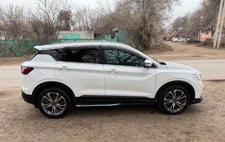 Geely Coolray I, 2022 год, 1 650 000 рублей, 2 фотография