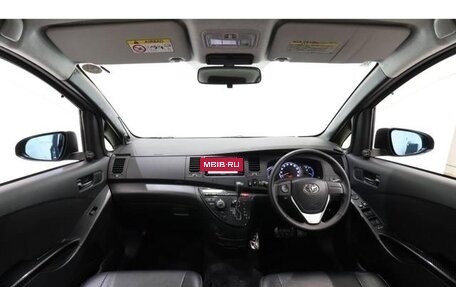 Toyota ISis I, 2016 год, 1 410 000 рублей, 2 фотография