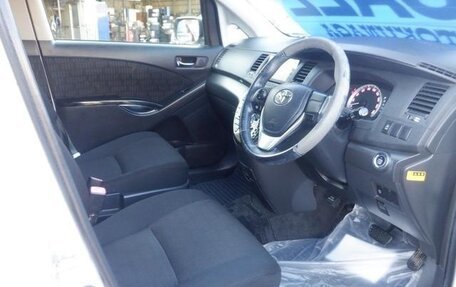 Toyota ISis I, 2012 год, 1 210 000 рублей, 3 фотография