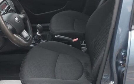 KIA Rio III рестайлинг, 2013 год, 800 000 рублей, 8 фотография