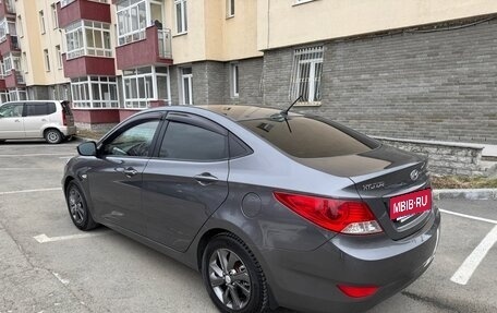 Hyundai Solaris II рестайлинг, 2012 год, 750 000 рублей, 3 фотография
