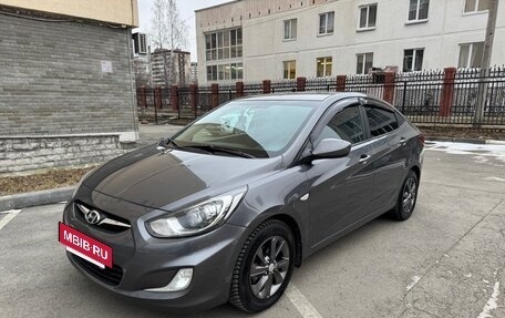 Hyundai Solaris II рестайлинг, 2012 год, 750 000 рублей, 2 фотография
