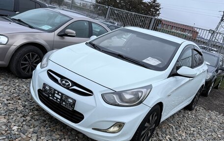 Hyundai Solaris II рестайлинг, 2011 год, 549 000 рублей, 1 фотография