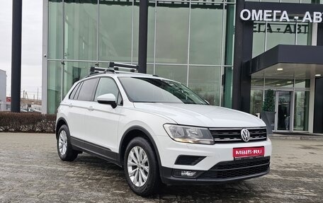 Volkswagen Tiguan II, 2018 год, 2 240 000 рублей, 1 фотография