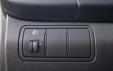 Hyundai Solaris II рестайлинг, 2012 год, 1 100 000 рублей, 19 фотография