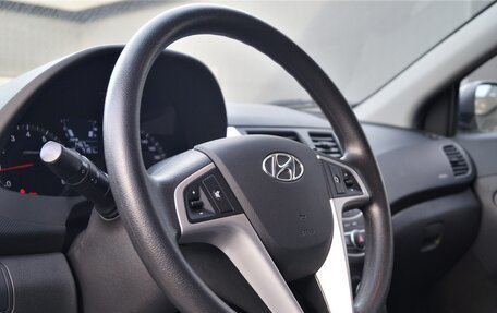 Hyundai Solaris II рестайлинг, 2012 год, 1 100 000 рублей, 20 фотография