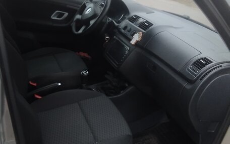 Skoda Fabia II, 2013 год, 630 000 рублей, 7 фотография