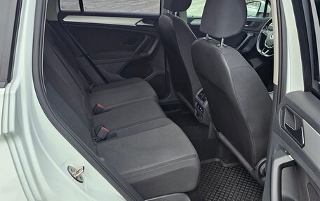 Volkswagen Tiguan II, 2018 год, 2 240 000 рублей, 10 фотография