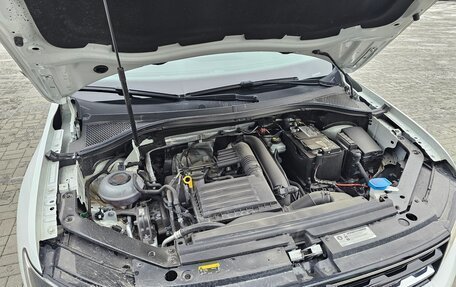 Volkswagen Tiguan II, 2018 год, 2 240 000 рублей, 13 фотография