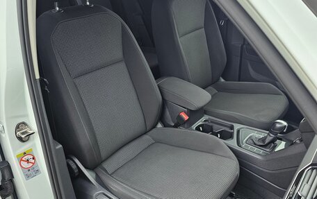 Volkswagen Tiguan II, 2018 год, 2 240 000 рублей, 12 фотография