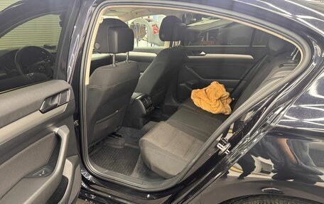 Volkswagen Passat B8 рестайлинг, 2017 год, 1 900 000 рублей, 11 фотография