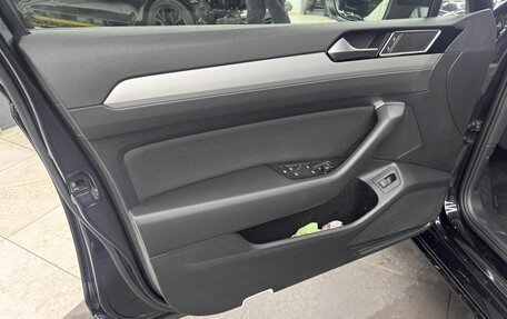 Volkswagen Passat B8 рестайлинг, 2017 год, 1 900 000 рублей, 13 фотография