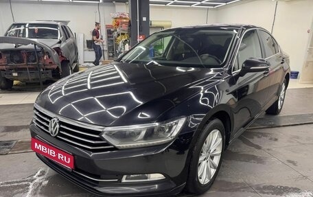 Volkswagen Passat B8 рестайлинг, 2017 год, 1 900 000 рублей, 2 фотография