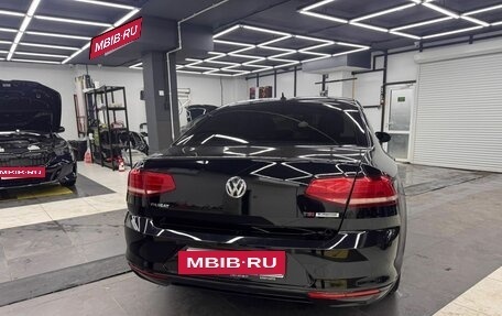 Volkswagen Passat B8 рестайлинг, 2017 год, 1 900 000 рублей, 3 фотография