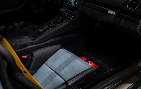 Porsche Cayman GT4, 2025 год, 27 000 000 рублей, 27 фотография