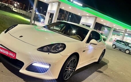 Porsche Panamera II рестайлинг, 2012 год, 2 440 000 рублей, 10 фотография