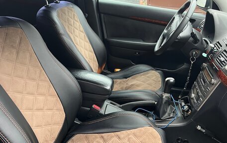 Toyota Avensis III рестайлинг, 2003 год, 425 000 рублей, 11 фотография