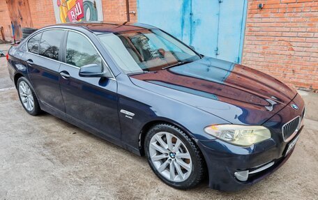 BMW 5 серия, 2011 год, 2 499 000 рублей, 2 фотография