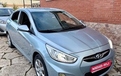 Hyundai Solaris II рестайлинг, 2013 год, 540 000 рублей, 1 фотография