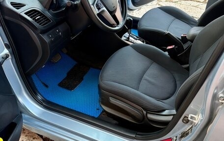 Hyundai Solaris II рестайлинг, 2013 год, 540 000 рублей, 20 фотография