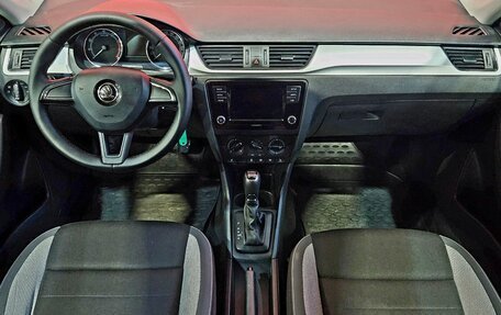 Skoda Rapid I, 2018 год, 1 235 000 рублей, 9 фотография