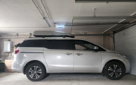 KIA Carnival III, 2019 год, 2 800 000 рублей, 1 фотография