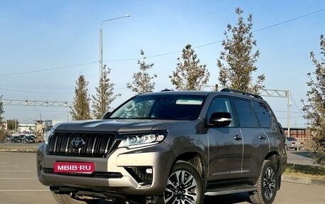 Toyota Land Cruiser Prado 150 рестайлинг 2, 2022 год, 7 150 000 рублей, 1 фотография