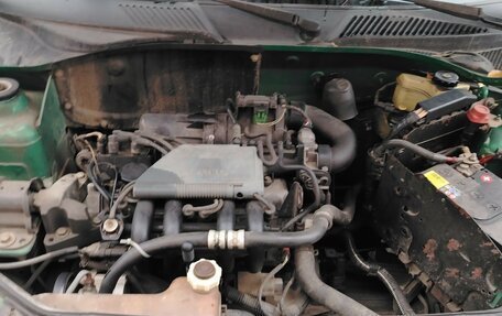 Renault Clio III, 1999 год, 300 000 рублей, 2 фотография