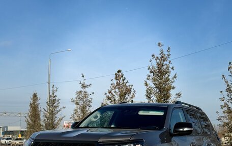 Toyota Land Cruiser Prado 150 рестайлинг 2, 2022 год, 7 150 000 рублей, 2 фотография