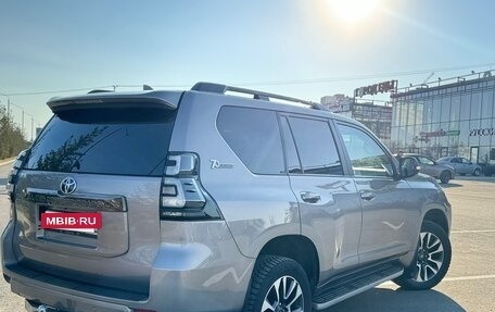 Toyota Land Cruiser Prado 150 рестайлинг 2, 2022 год, 7 150 000 рублей, 9 фотография