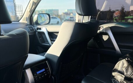 Toyota Land Cruiser Prado 150 рестайлинг 2, 2022 год, 7 150 000 рублей, 17 фотография