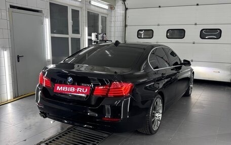 BMW 5 серия, 2015 год, 1 880 000 рублей, 6 фотография