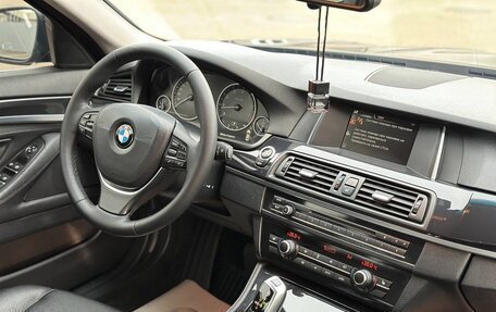 BMW 5 серия, 2015 год, 1 880 000 рублей, 12 фотография