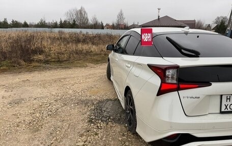 Toyota Prius IV XW50, 2019 год, 2 200 000 рублей, 5 фотография